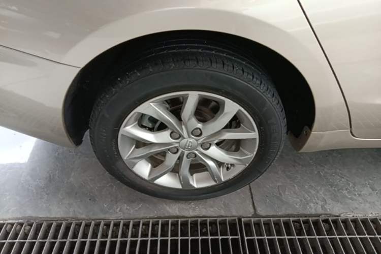 Used Geely Auto Emgrand GL 2017 1.3T Manual Elite Model Right Rear Wheel Hub