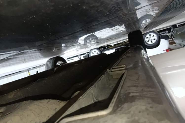 Used Geely Auto Emgrand GL 2017 1.3T Manual Elite Model Right Side Sill