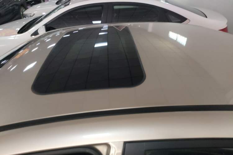 Used Geely Auto Emgrand GL 2017 1.8L DCT Elite Model Roof