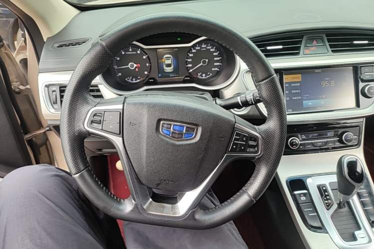 Used Geely Auto Emgrand GL 2017 1.3T DCT Elite Model Steering Wheel