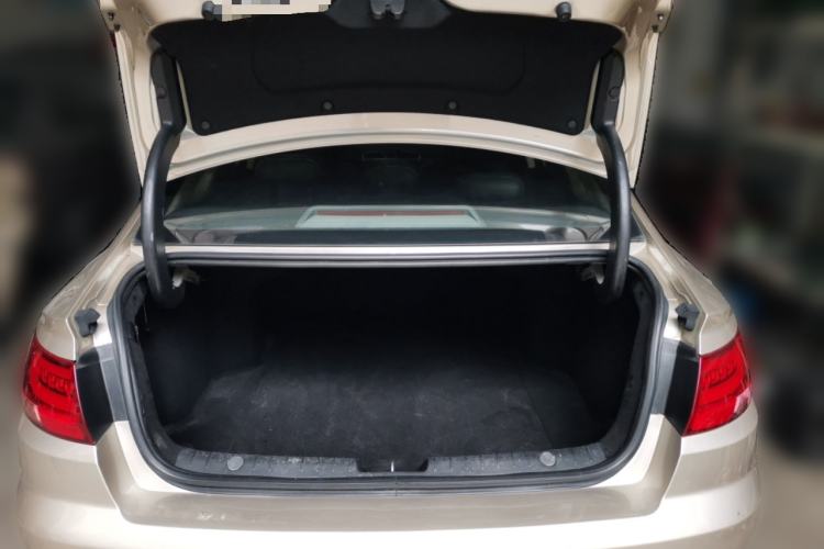 Used Geely Auto Emgrand GL 2017 1.8L DCT Elite Model Trunk