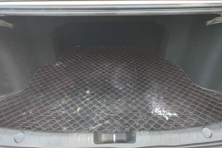 Used Geely Auto Emgrand GL 2017 1.8L DCT Elite Model Trunk