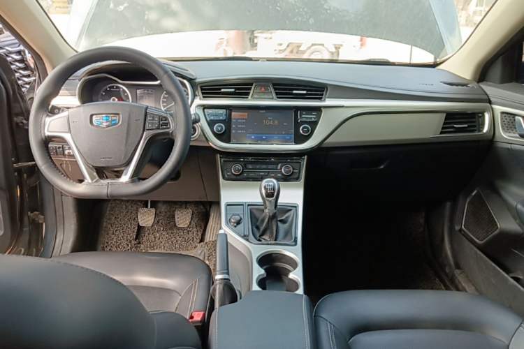 Used Geely Auto Emgrand GL 2017 1.3T Manual Elite Model Center Console
