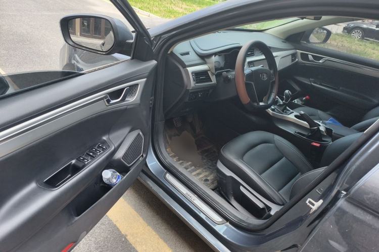 Used Geely Auto Emgrand GL 2017 1.8L Manual Elite Model Driver Seat