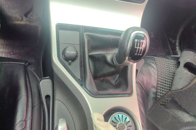 Used Geely Auto Emgrand GL 2017 1.8L Manual Elite Model Gear Lever