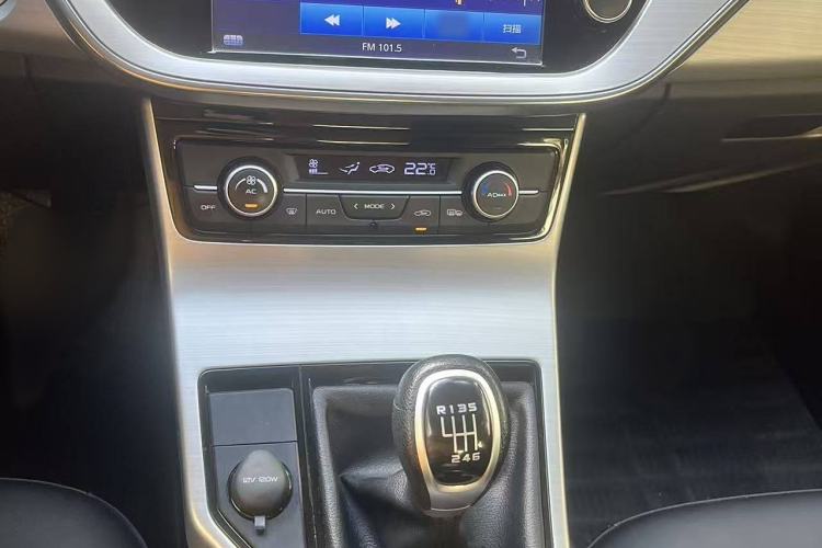 Used Geely Auto Emgrand GL 2017 1.8L Manual Elite Model Interior 2