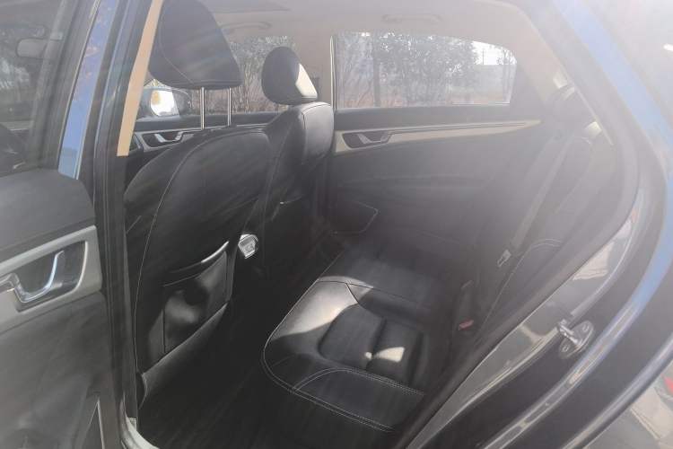 Used Geely Auto Emgrand GL 2017 1.8L Manual Elite Model Interior 2