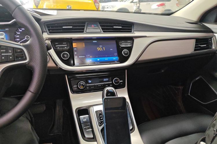 Used Geely Auto Emgrand GL 2017 1.8L DCT Elite Model Interior 2