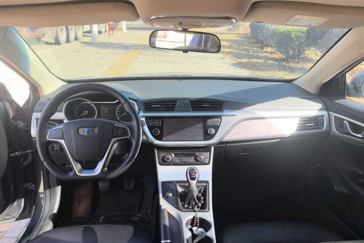 Used Geely Auto Emgrand GL 2017 1.8L Manual Elite Model Interior 3