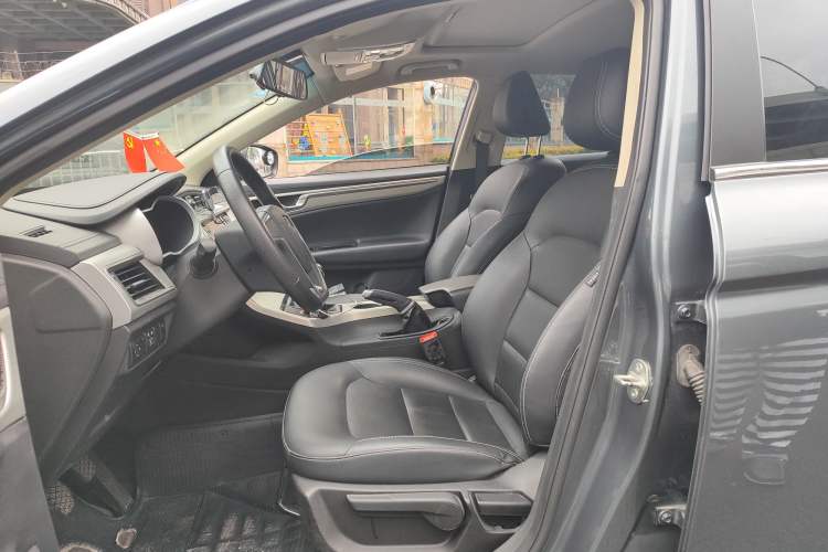 Used Geely Auto Emgrand GL 2017 1.3T Manual Elite Model Left Front Seat