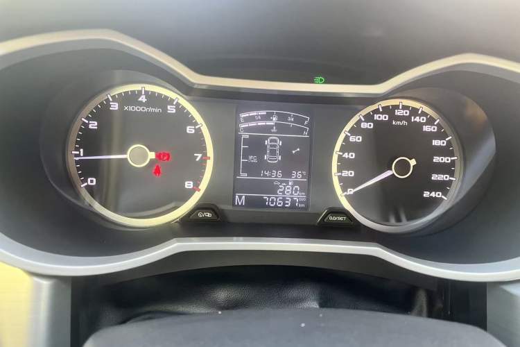 Used Geely Auto Emgrand GL 2017 1.8L Manual Elite Model Odometer Close Up
