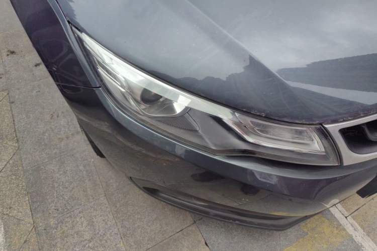 Used Geely Auto Emgrand GL 2017 1.8L Manual Elite Model Right Front Headlight