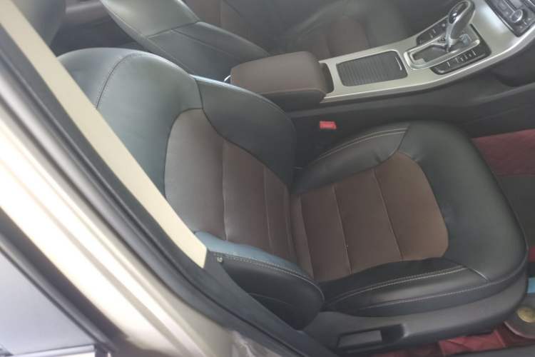 Used Geely Auto Emgrand GL 2017 1.3T DCT Luxury Model Right Front Seat