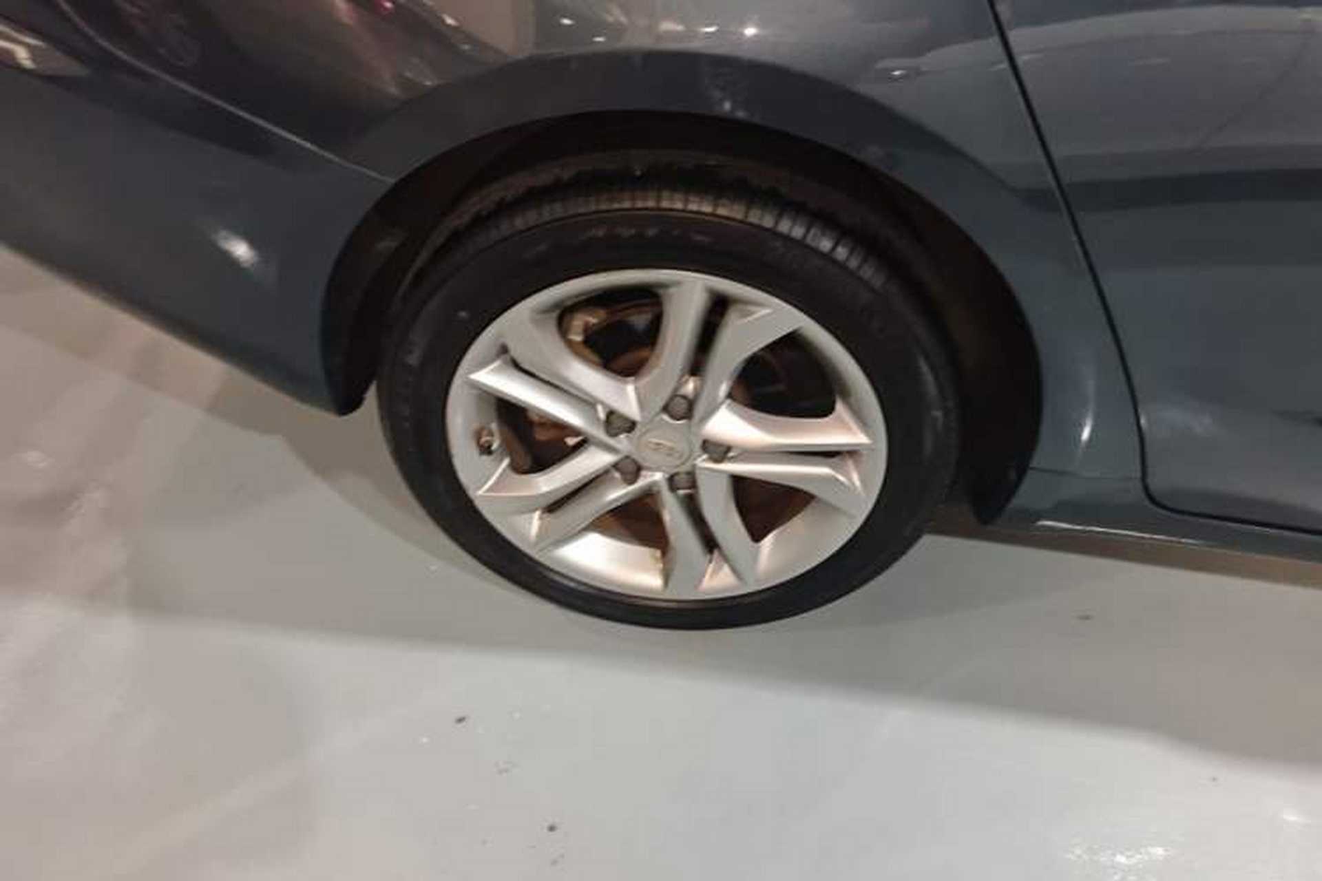 Used Geely Auto Emgrand GL 2017 1.3T DCT Luxury Model Right Rear Wheel Hub
