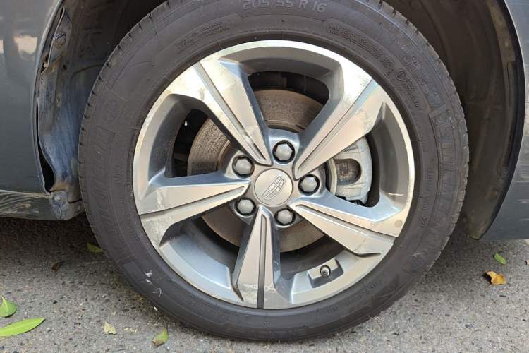 Used Geely Auto Emgrand GL 2017 1.8L DCT Elite Model Right Front Wheel Hub