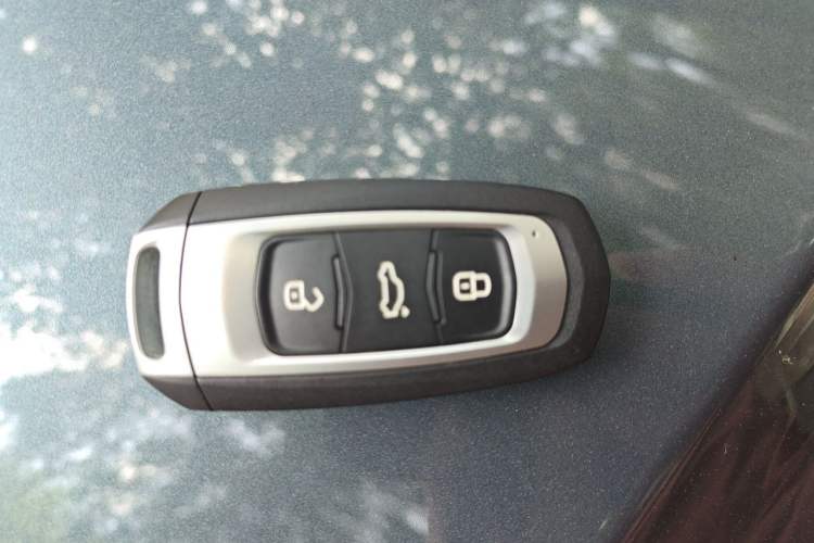 Used Geely Auto Emgrand GL 2017 1.8L DCT Elite Model Vehicle Key