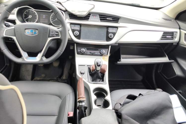 Used Geely Auto Emgrand GL 2017 1.3T Manual Elite Model Center Console