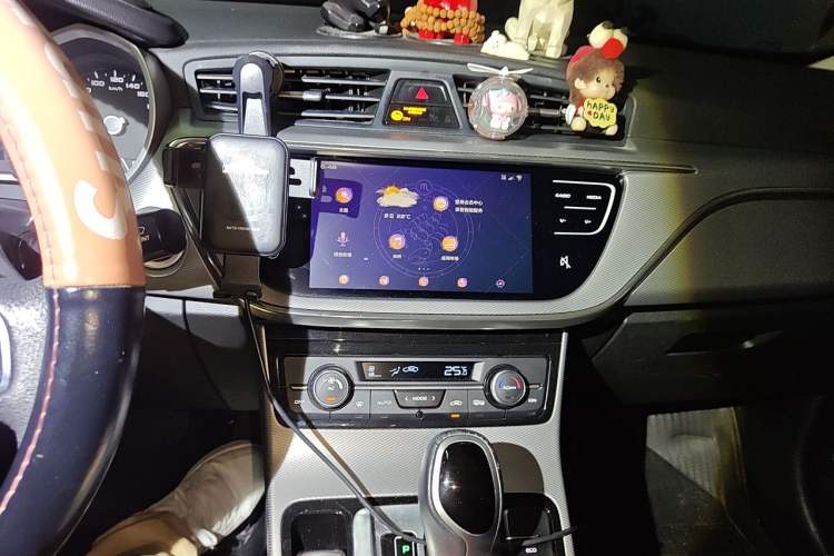 Used Geely Auto Emgrand GL 2017 1.8L DCT Elite Model Audio And AC Panel
