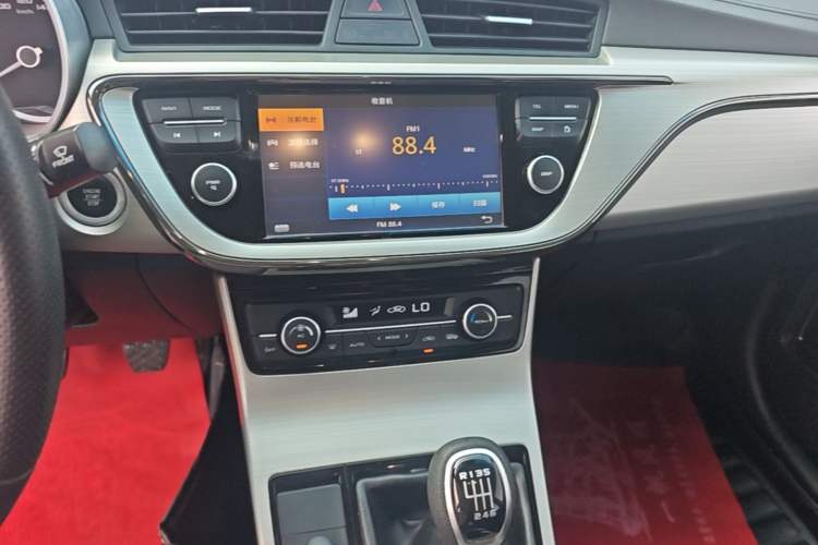 Used Geely Auto Emgrand GL 2017 1.8L Manual Elite Model Audio And AC Panel