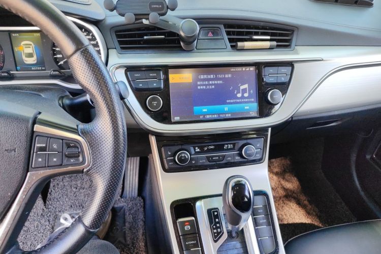 Used Geely Auto Emgrand GL 2017 1.3T DCT Luxury Model Audio And AC Panel