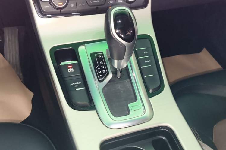 Used Geely Auto Emgrand GL 2017 1.3T DCT Luxury Model Gear Lever