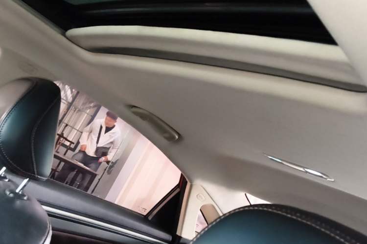 Used Geely Auto Emgrand GL 2017 1.3T DCT Luxury Model Headliner