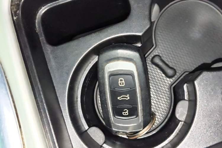 Used Geely Auto Emgrand GL 2017 1.3T DCT Luxury Model Interior 1