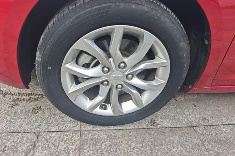 Used Geely Auto Emgrand GL 2017 1.8L Manual Elite Model Left Front Wheel Hub