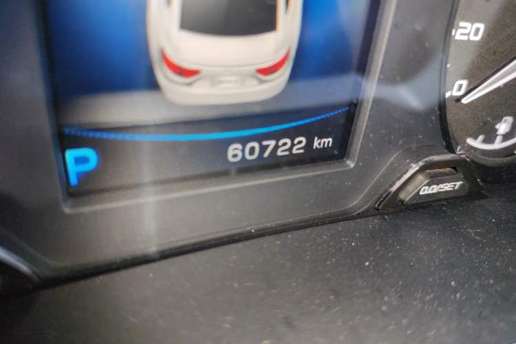 Used Geely Auto Emgrand GL 2017 1.3T DCT Luxury Model Odometer Close Up
