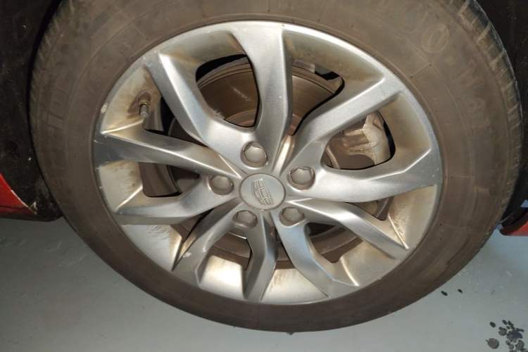 Used Geely Auto Emgrand GL 2017 1.8L DCT Elite Model Right Front Wheel Hub