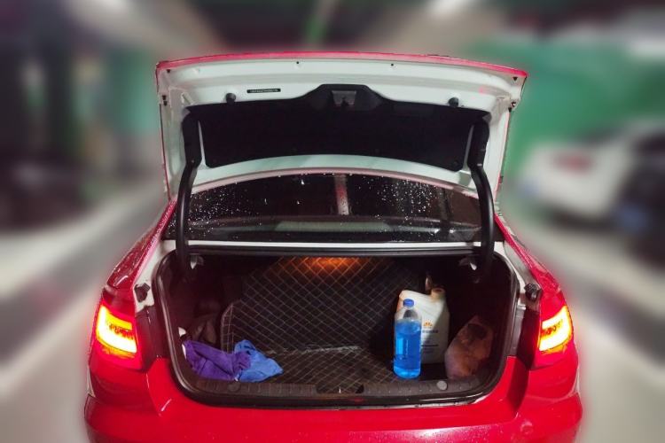 Used Geely Auto Emgrand GL 2017 1.8L DCT Elite Model Trunk
