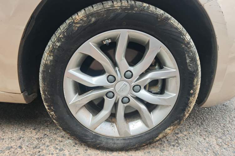 Used Geely Auto Emgrand GL 2017 1.8L DCT Elite Model Right Front Wheel Hub