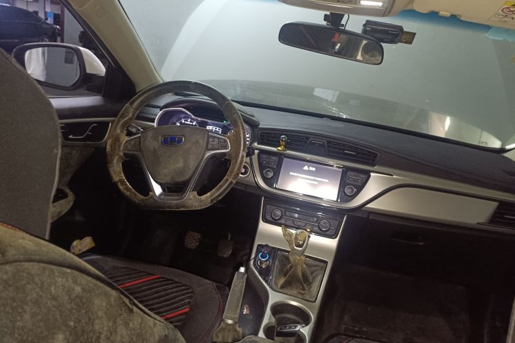 Used Geely Auto Emgrand GL 2017 1.8L Manual Elite Model Audio And AC Panel