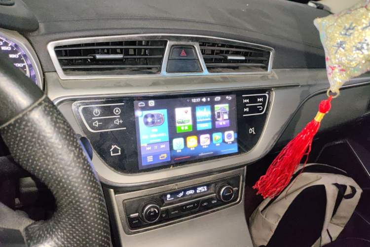 Used Geely Auto Emgrand GL 2017 1.8L Manual Elite Model Audio And AC Panel