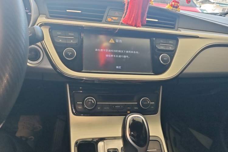 Used Geely Auto Emgrand GL 2017 1.3T DCT Elite Model Audio And AC Panel