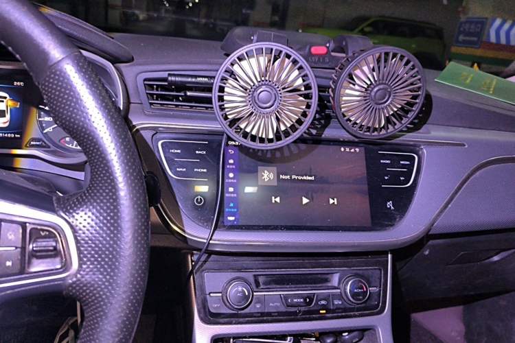 Used Geely Auto Emgrand GL 2017 1.8L Manual Elite Model Audio And AC Panel