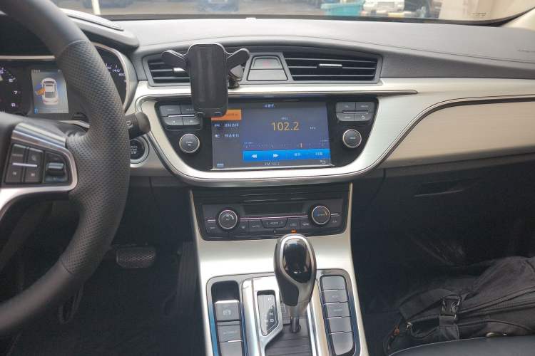 Used Geely Auto Emgrand GL 2017 1.3T DCT Elite Model Audio And AC Panel