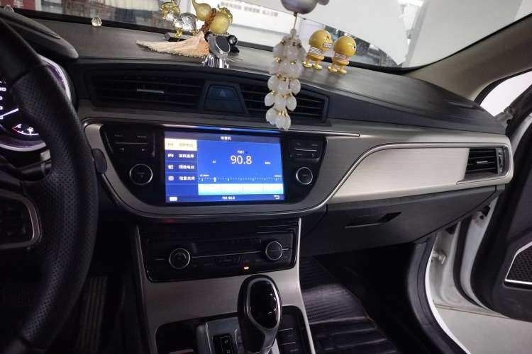 Used Geely Auto Emgrand GL 2017 1.3T DCT Elite Model Audio And AC Panel