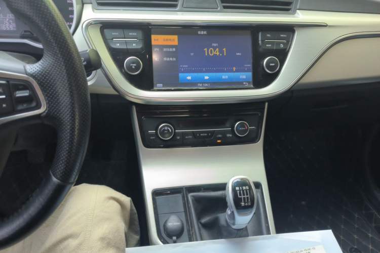 Used Geely Auto Emgrand GL 2017 1.8L Manual Elite Model Audio And AC Panel