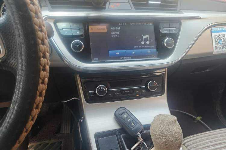 Used Geely Auto Emgrand GL 2017 1.3T Manual Elite Model Audio And AC Panel