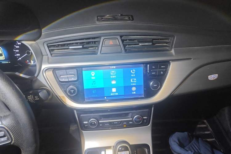Used Geely Auto Emgrand GL 2017 1.3T DCT Elite Model Audio And AC Panel