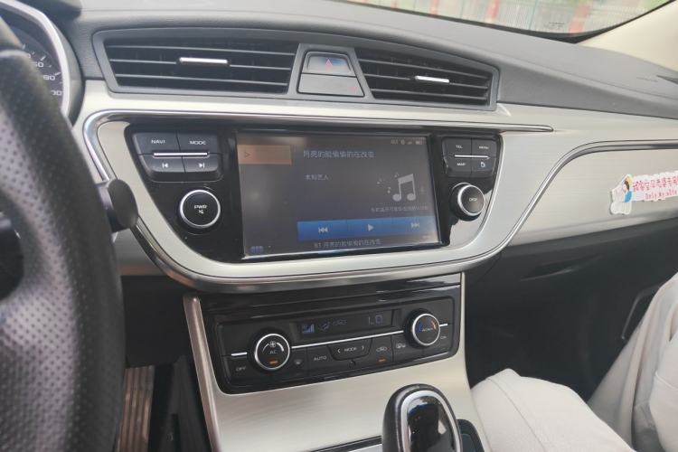 Used Geely Auto Emgrand GL 2017 1.8L DCT Elite Model Audio And AC Panel