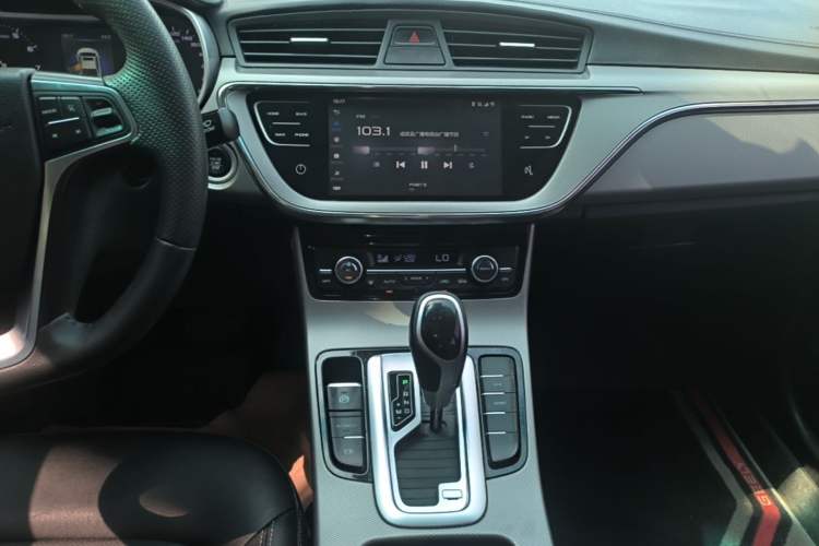 Used Geely Auto Emgrand GL 2017 1.8L DCT Elite Model Audio And AC Panel