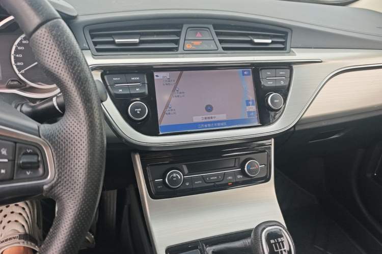 Used Geely Auto Emgrand GL 2017 1.8L Manual Elite Model Audio And AC Panel