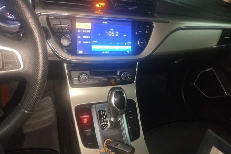Used Geely Auto Emgrand GL 2017 1.8L DCT Elite Model Audio And AC Panel