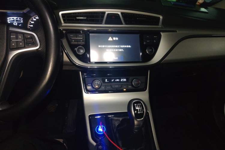 Used Geely Auto Emgrand GL 2017 1.8L Manual Elite Model Audio And AC Panel