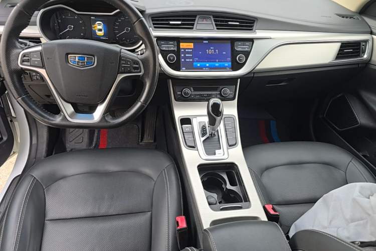 Used Geely Auto Emgrand GL 2017 1.3T DCT Elite Model Center Console