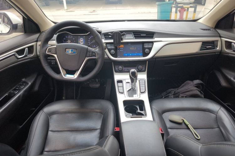 Used Geely Auto Emgrand GL 2017 1.3T DCT Elite Model Center Console