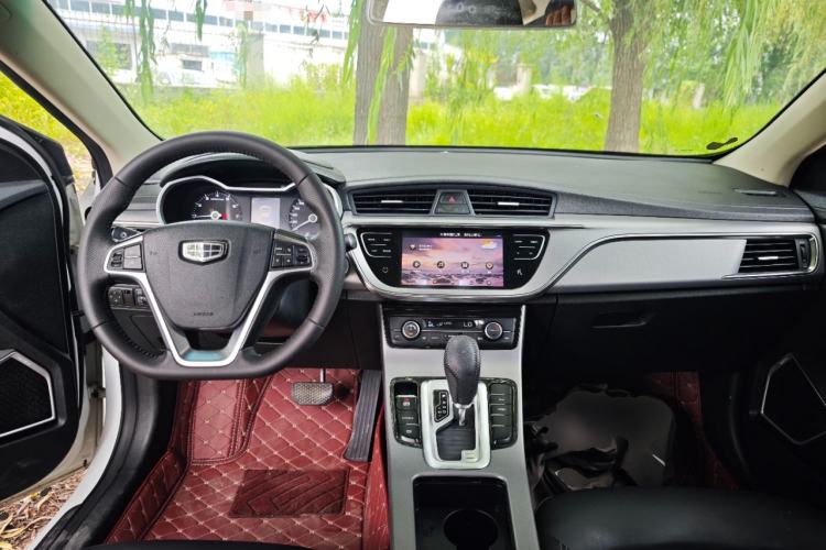 Used Geely Auto Emgrand GL 2017 1.8L DCT Elite Model Center Console