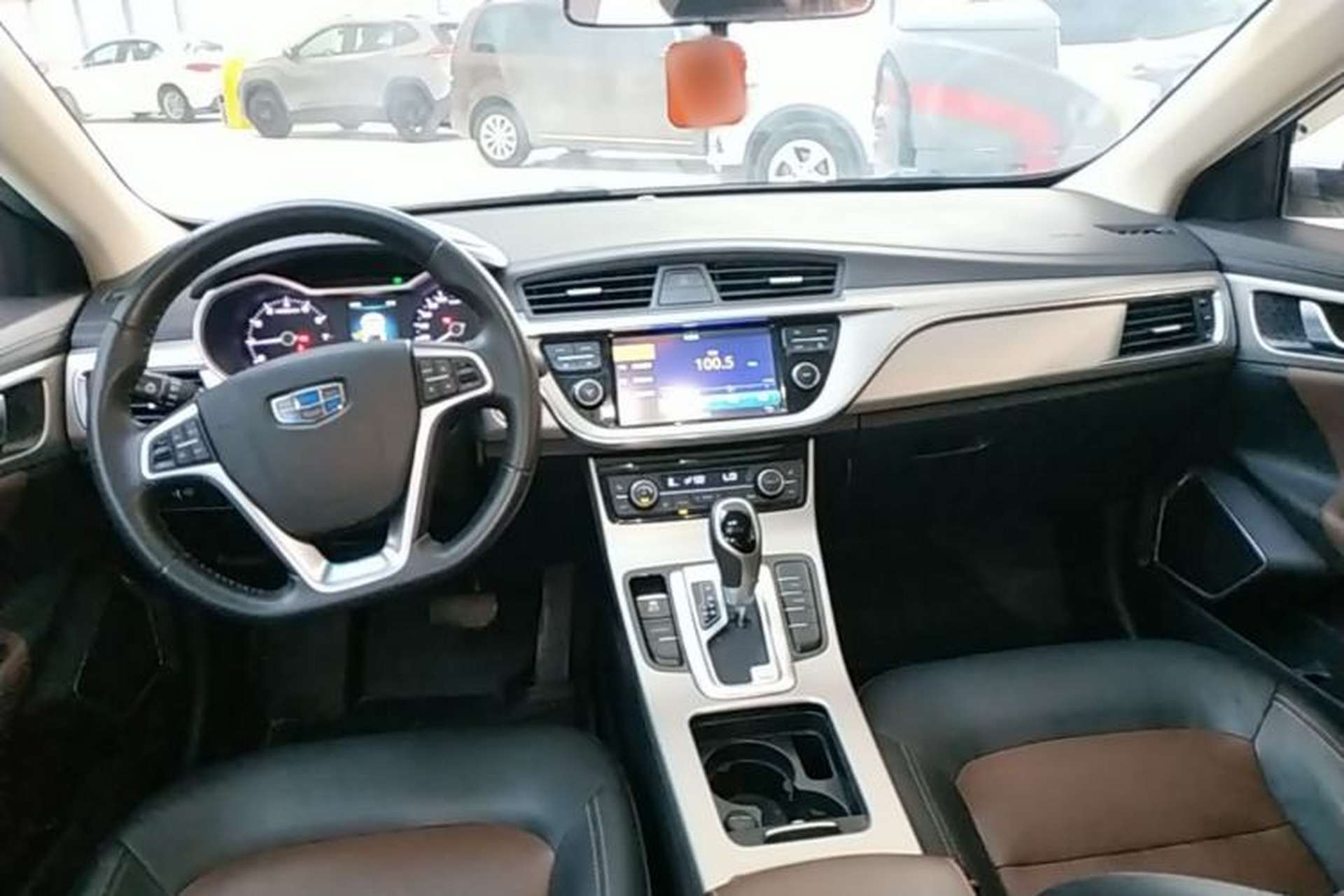 Used Geely Auto Emgrand GL 2017 1.3T DCT Luxury Model Center Console